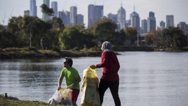 Plogging Melbourne Maribyrnong River Residents CBD